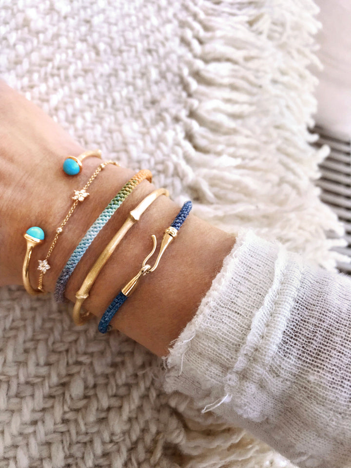 Nature 18K Gold Bangle w. Turquoise