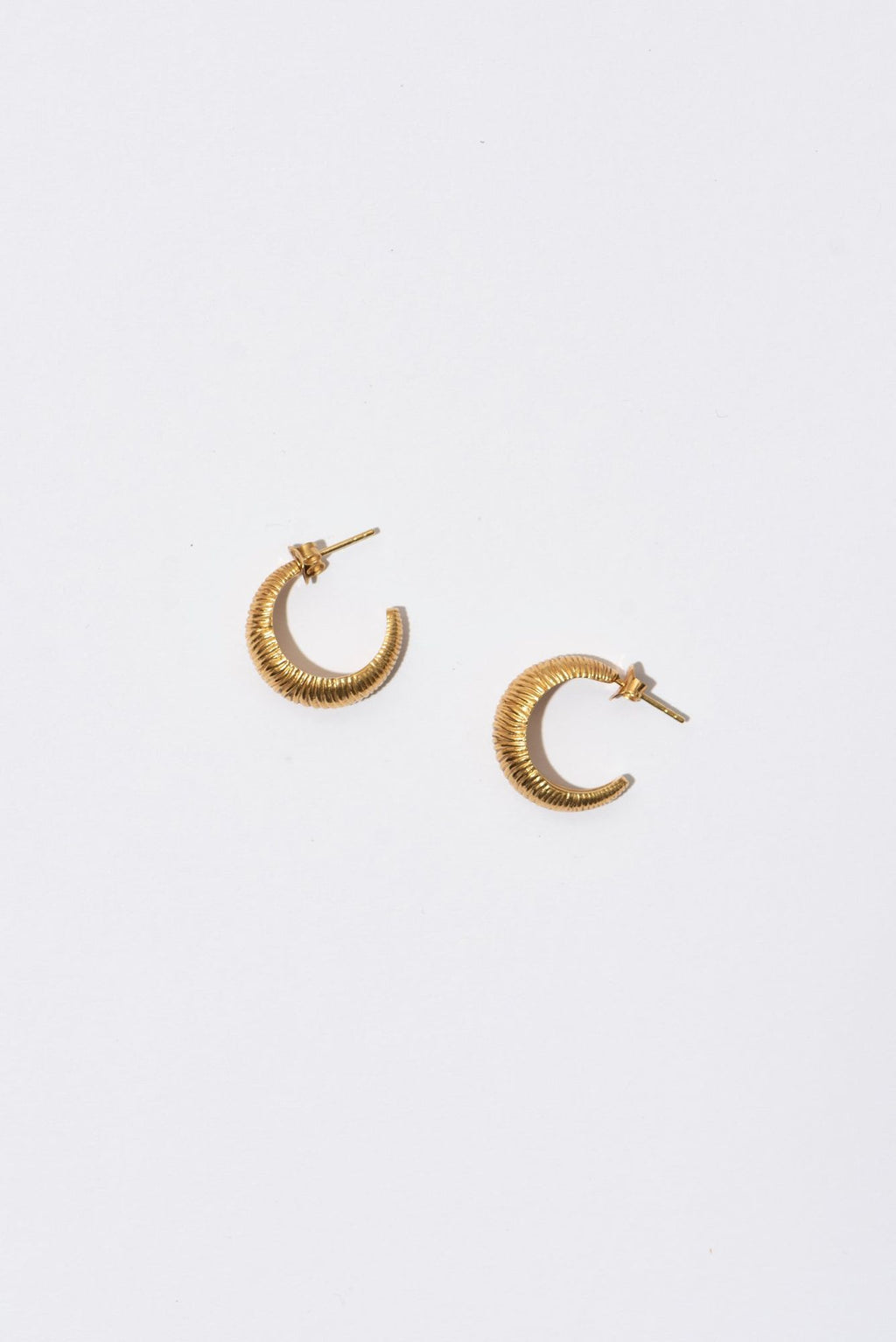 The Beach Small Gold Plated Hoops w. Pearls - Pair