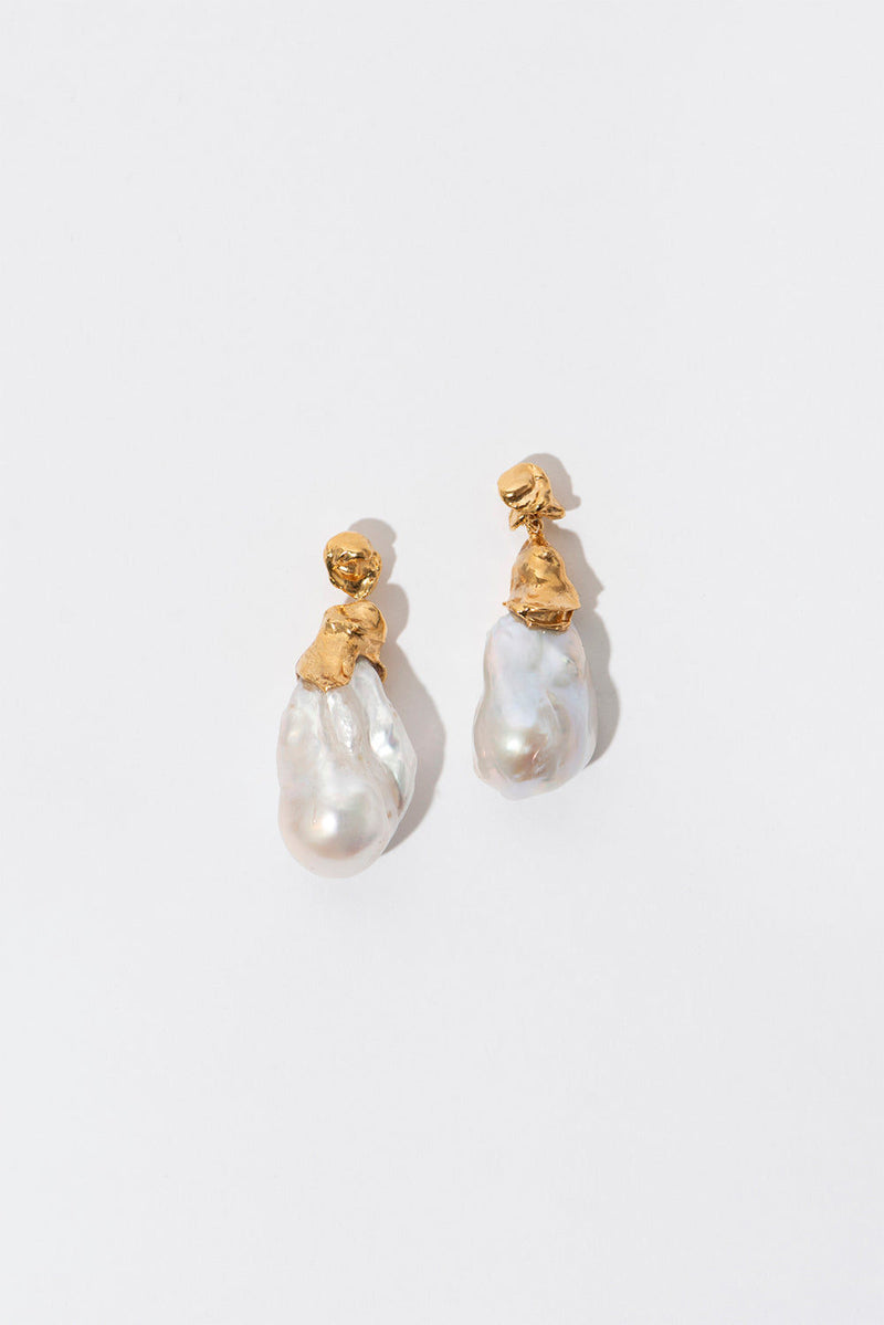 The Classic Gold Plated Earrings w. Pearls - Pair