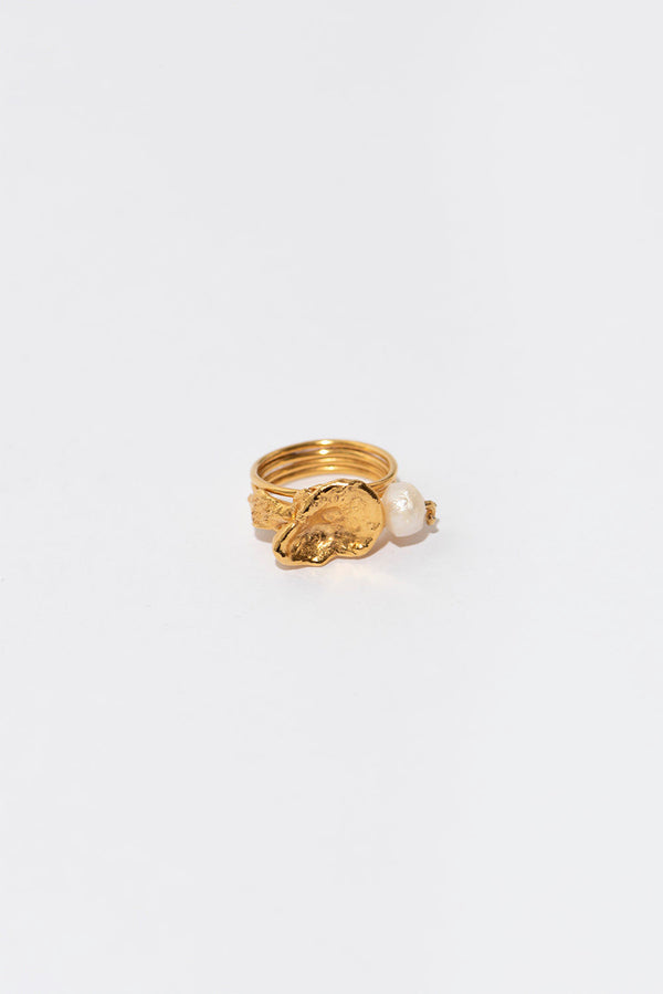 The Pink Gold Plated Ring w. Pearl