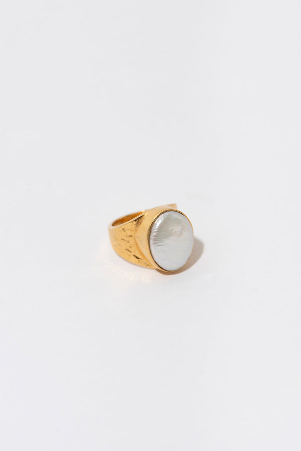 The Signet Gold Plated Ring w. Pearl