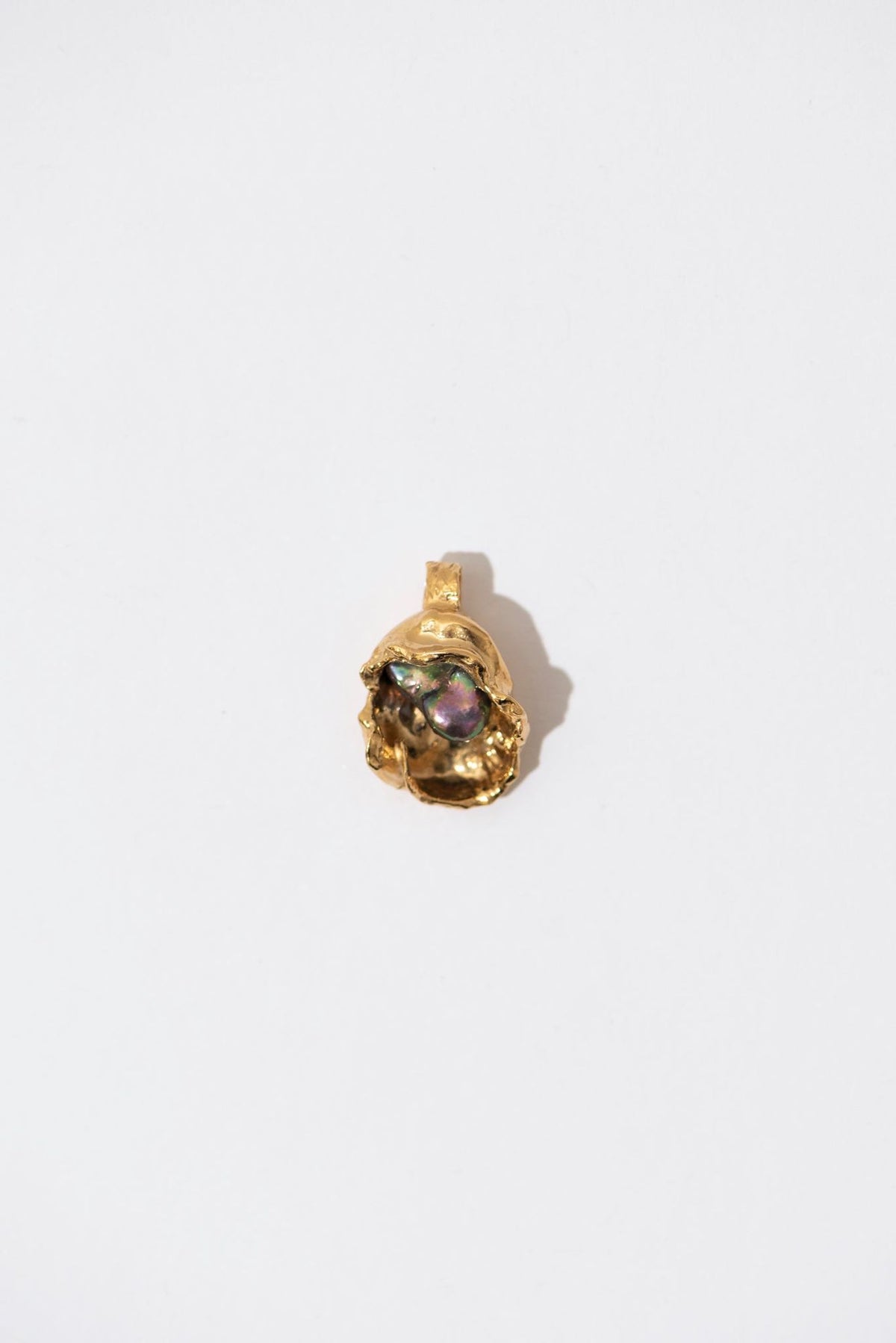 The Coconut Gold Plated Pendant w. Pearls