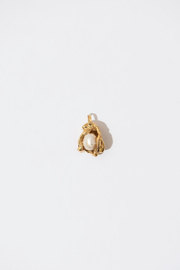 The Coconut Gold Plated Pendant w. Pearls