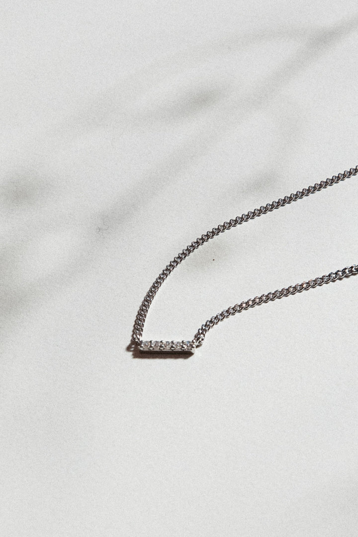 Line 18K White Gold Necklace w. Lab-Grown Diamonds
