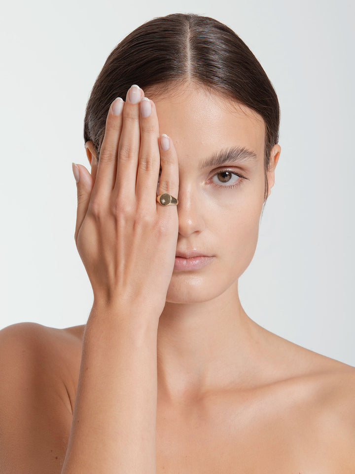 Margaret 9K Gold Ring w. Diamond