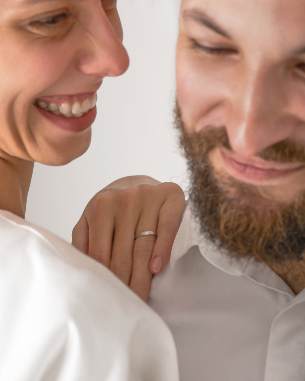 Unisex I Matt 18K Whitegold Ring