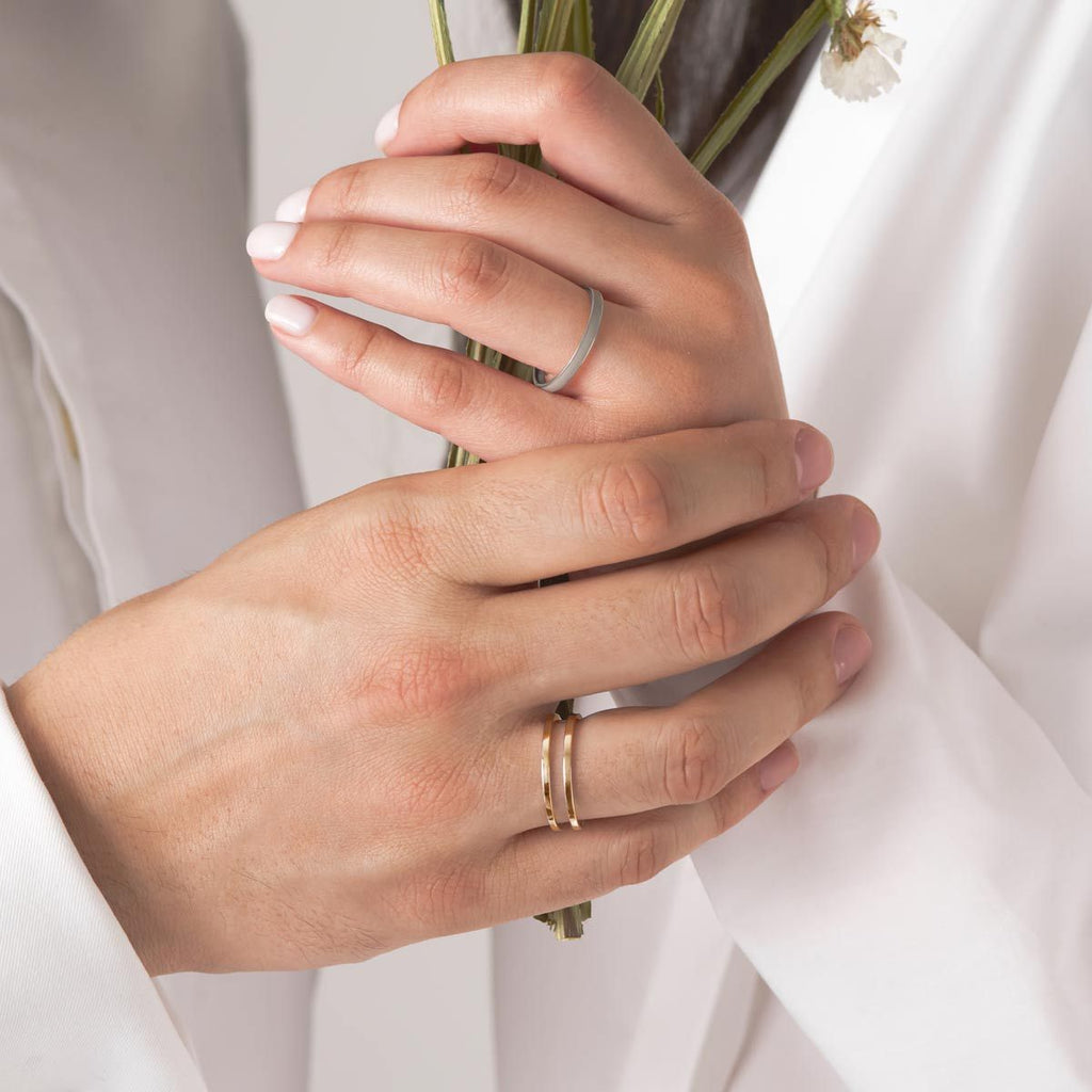 Unisex I 18K Whitegold Ring w. Grey Lacquer