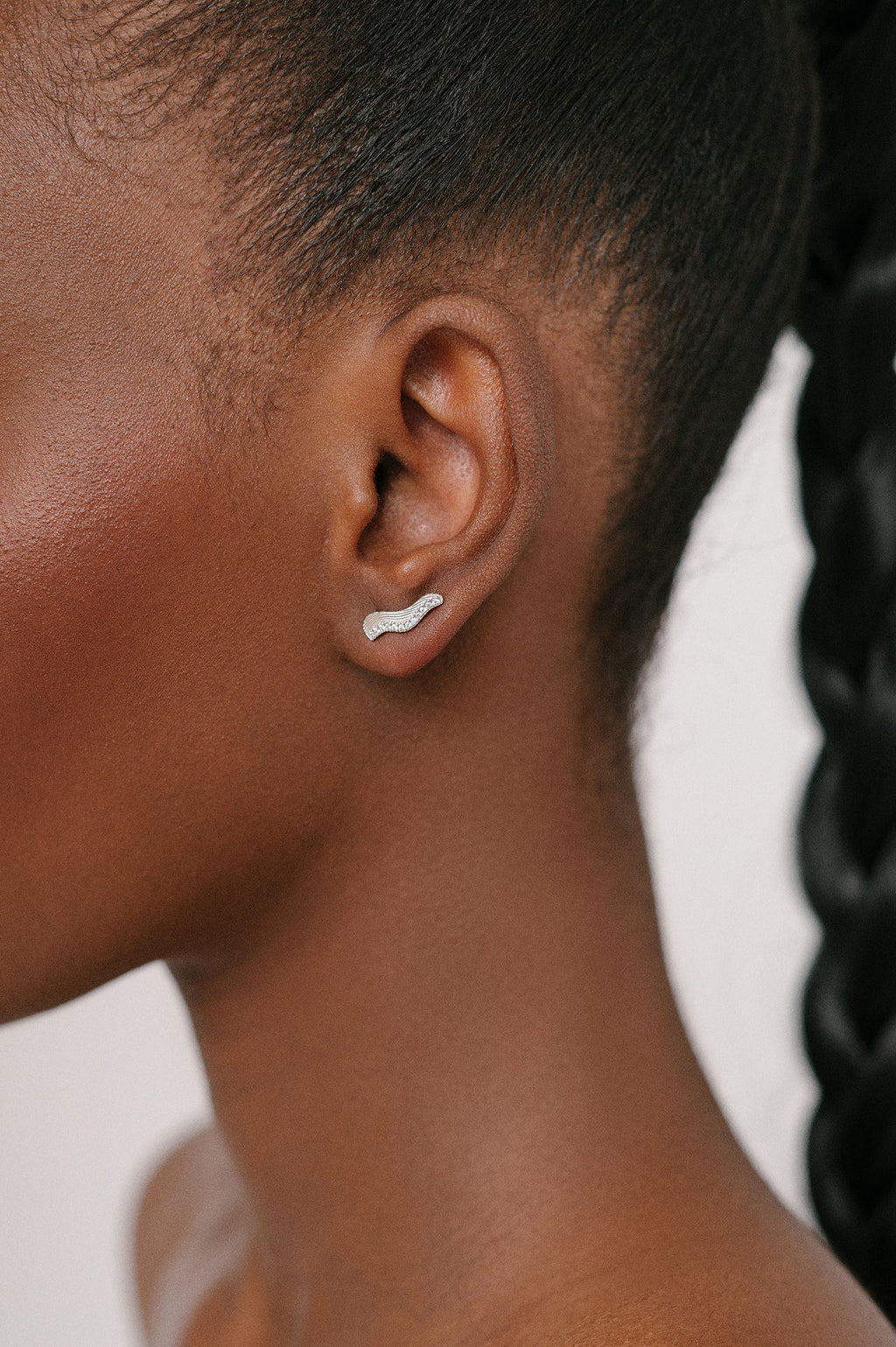 Utulivu Silberohrring w. Zirkonia