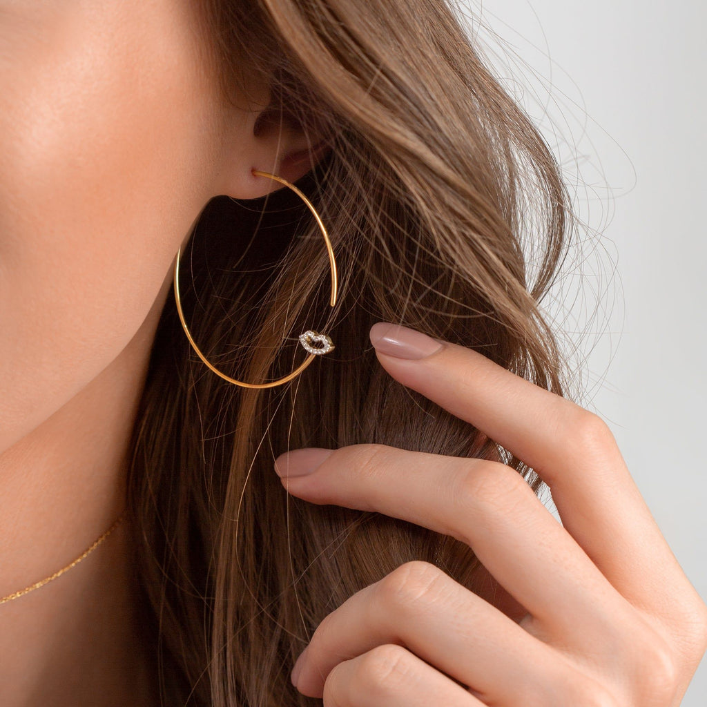 Modern Words Fine Crush 18K Gold Hoops w. Diamond