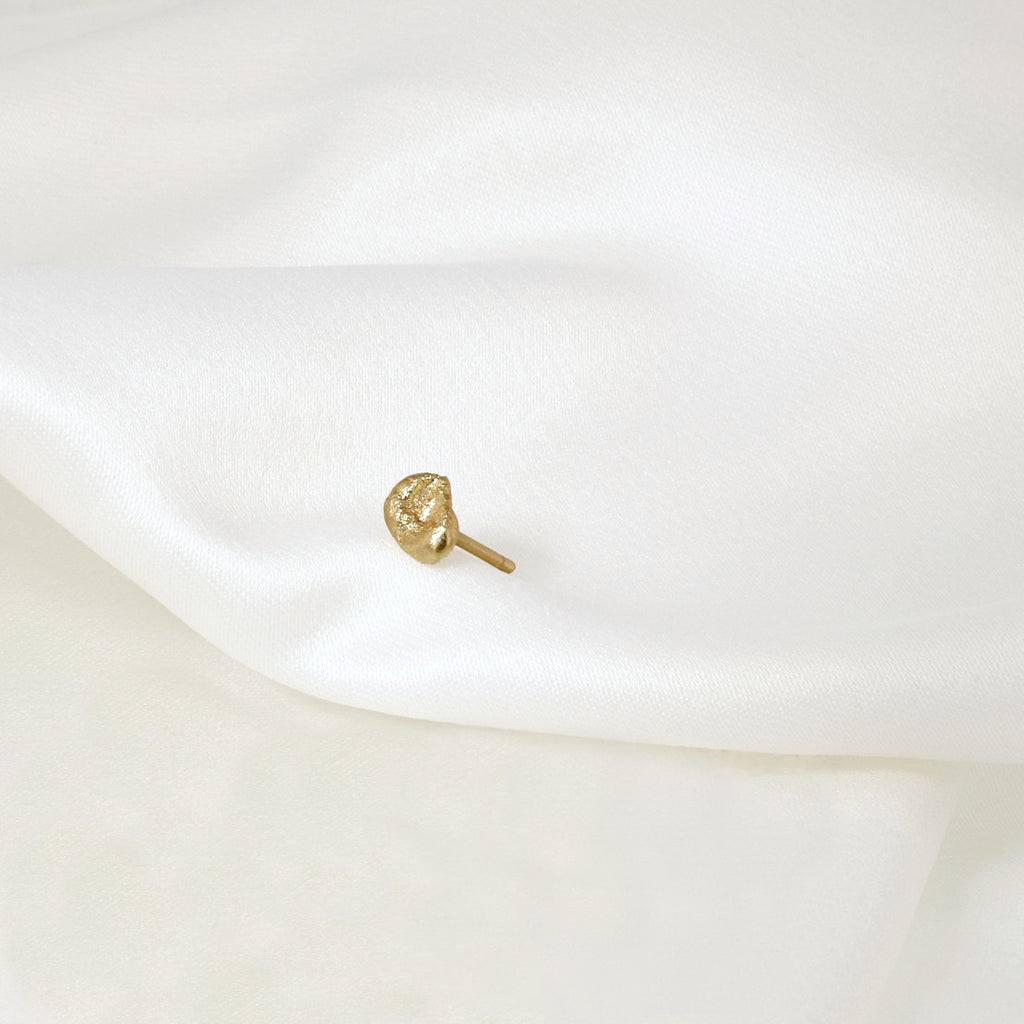 Nugget 18K Gold Stud