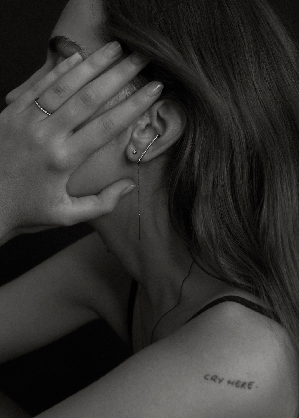 Mini Drop 18K White Gold Earrings w. Lab-Grown Diamonds