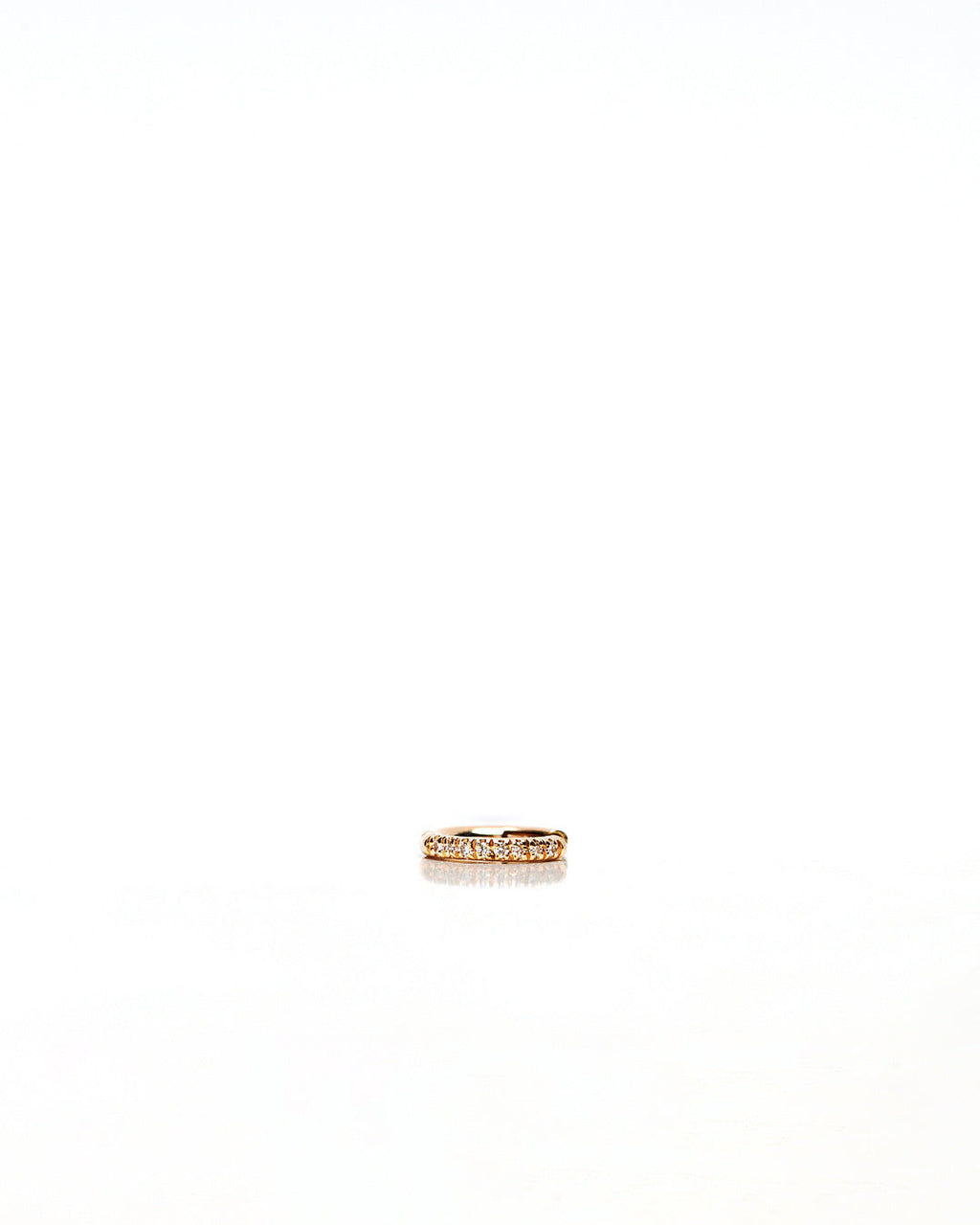 Signature 7mm 18K Gold, Whitegold or Rosegold Huggie w. Diamonds