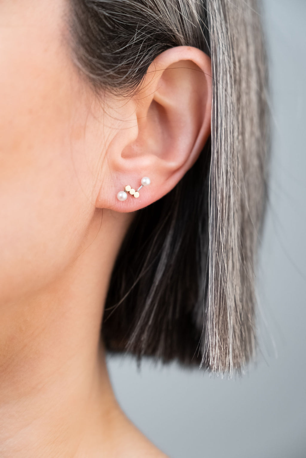 Sandrine Diodati | Margret Gold & Silber Ohrstecker mit Perlen