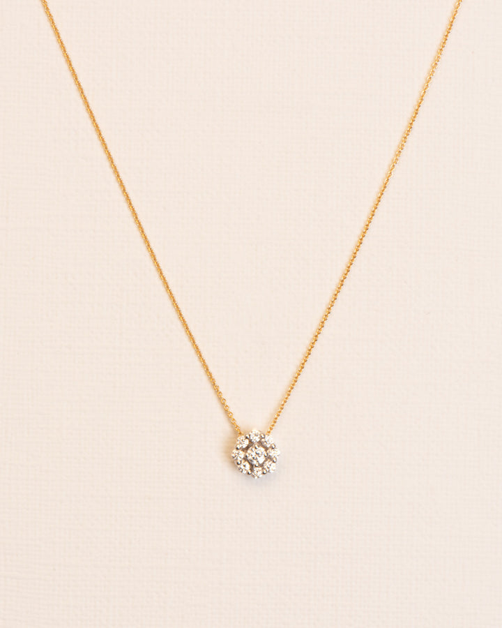 18K Gold flower Necklace w. White Diamonds