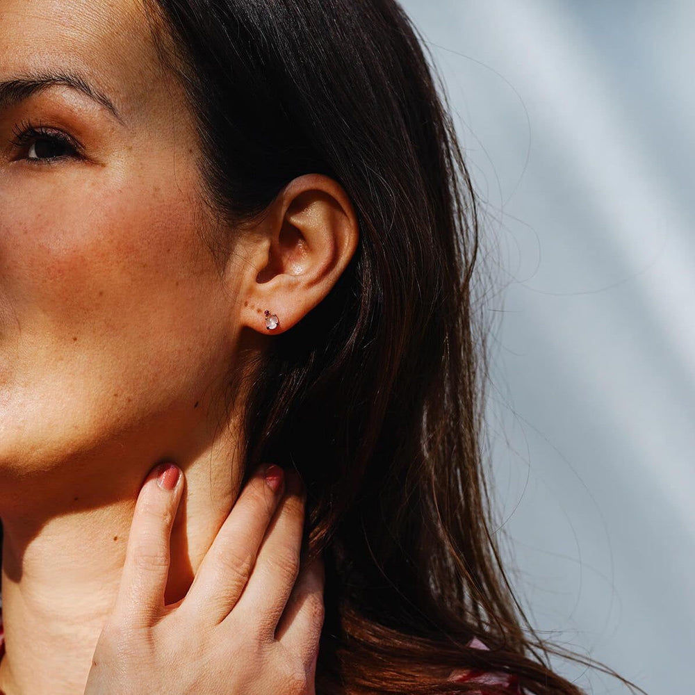 Tiny Cloud 18K Gold or Rosegold Studs w. Ruby, Sapphires, Tsavorite & Quartz