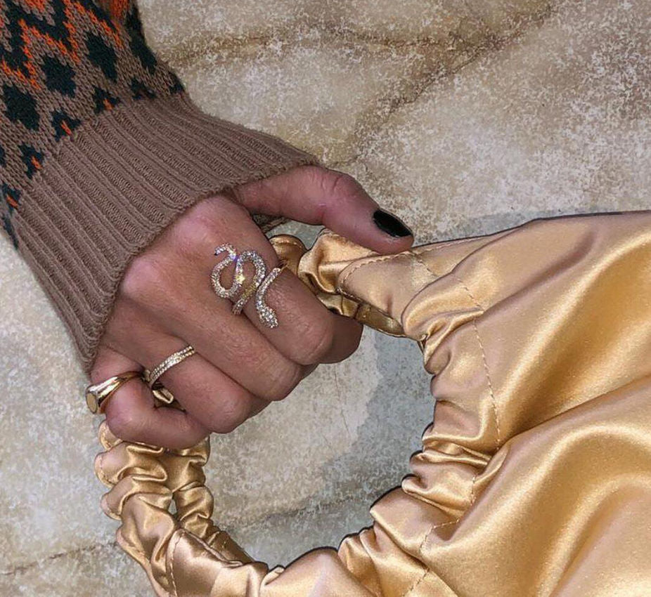 Medium Snakes Pavé 18K Gold Ring w. Diamonds