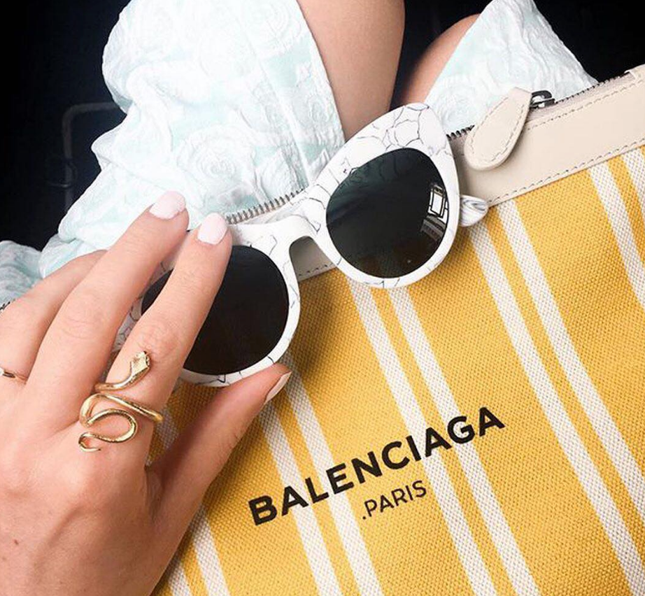 Medium Snakes 18K Gold Ring w. Diamonds