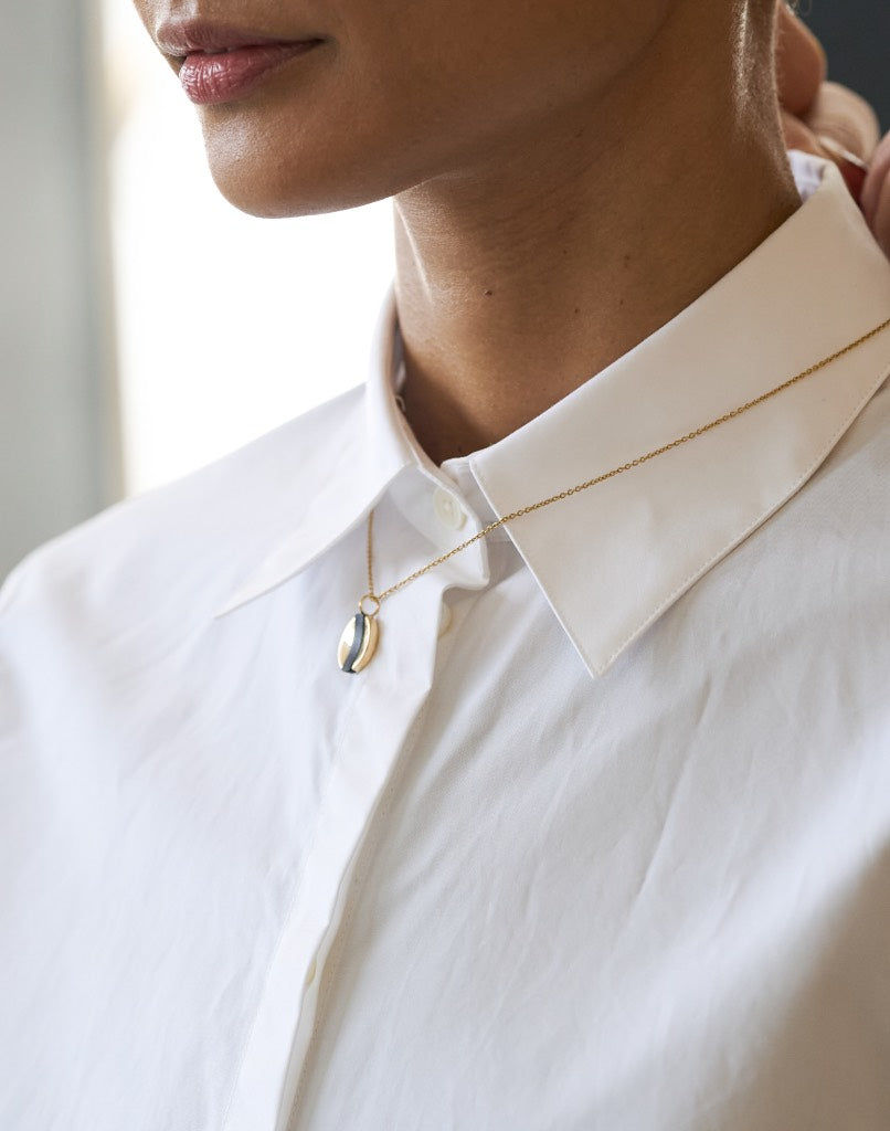 Oskar Striped 18K Gold Pendant