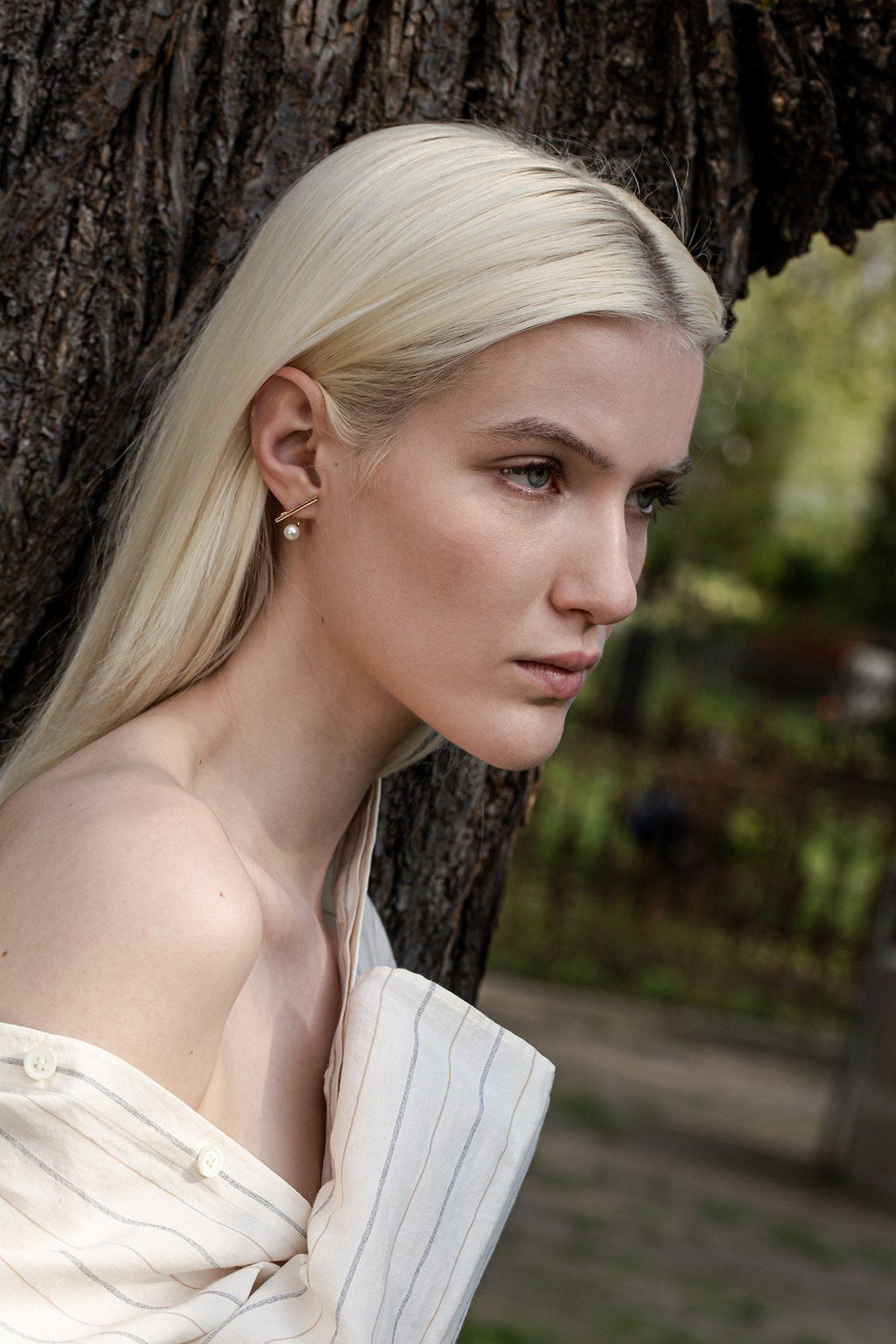 Horizontal Pearl Spiral Earring  06 - Single