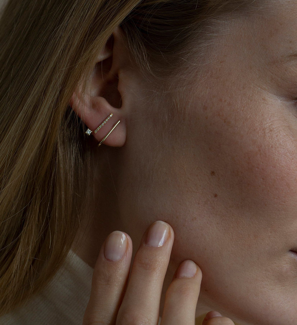 Diamond Line Earring 0.04 in 14K Gold - Single