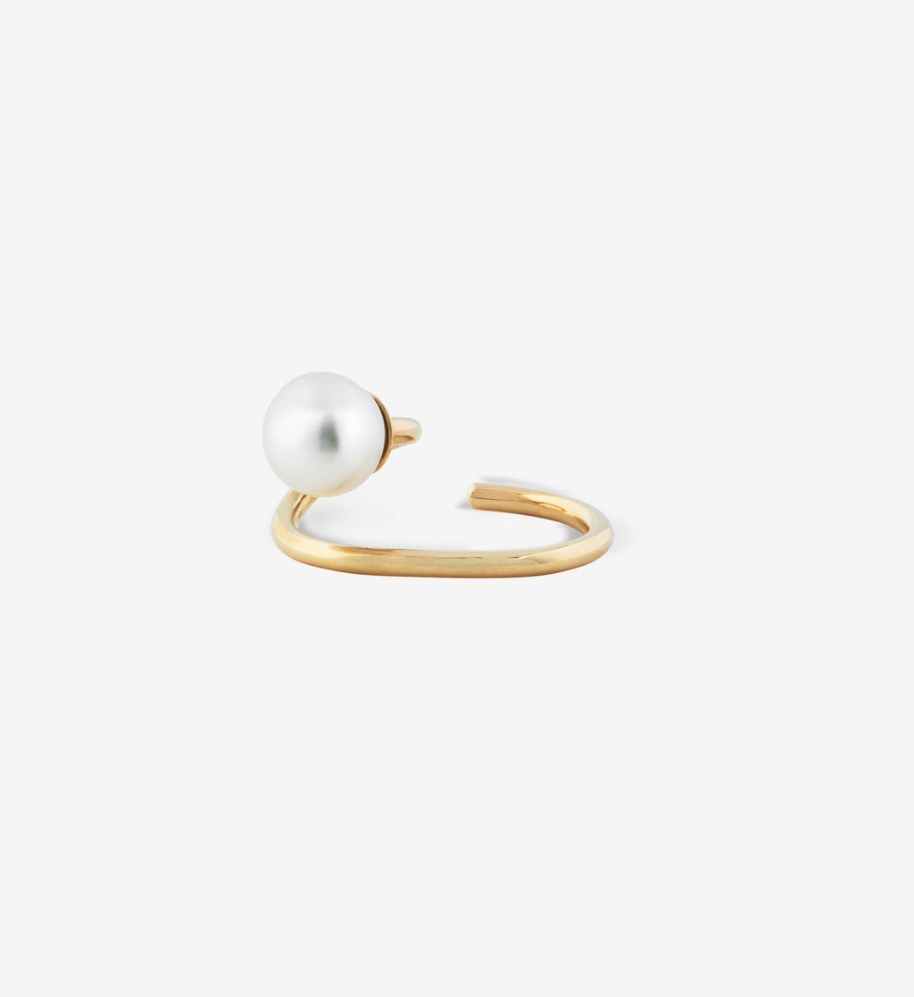 Floating Pearl Earcuff 05