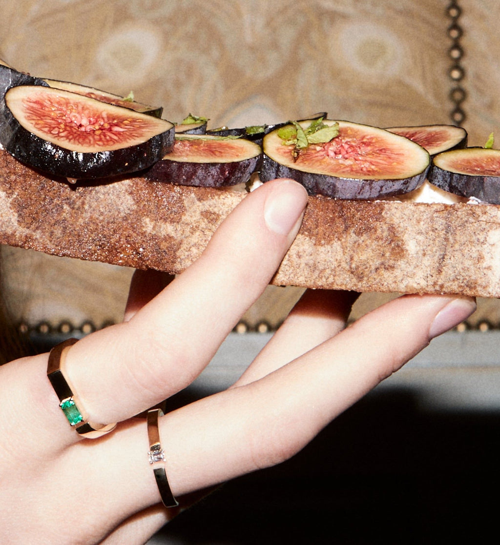 Emerald Split Bar Ring 0.28