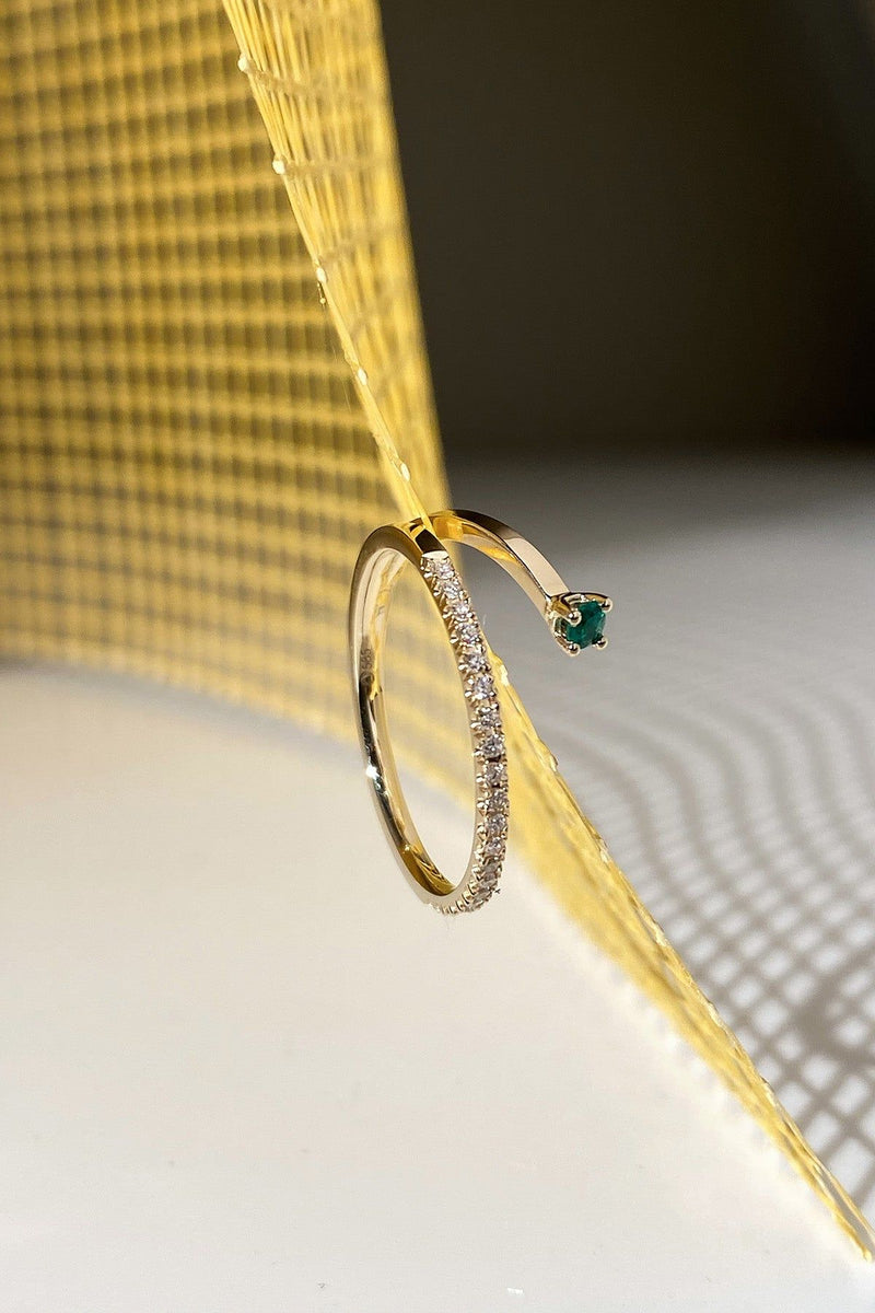 Floating Emerald Diamond Spiral Ring 0.17