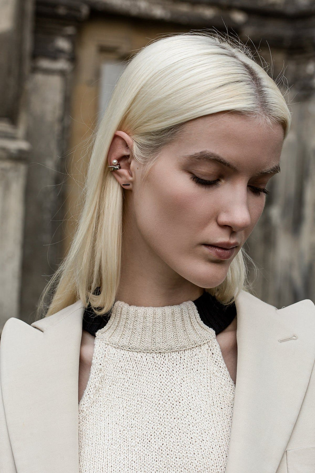 Floating Pearl Diamond Line Earcuff 05