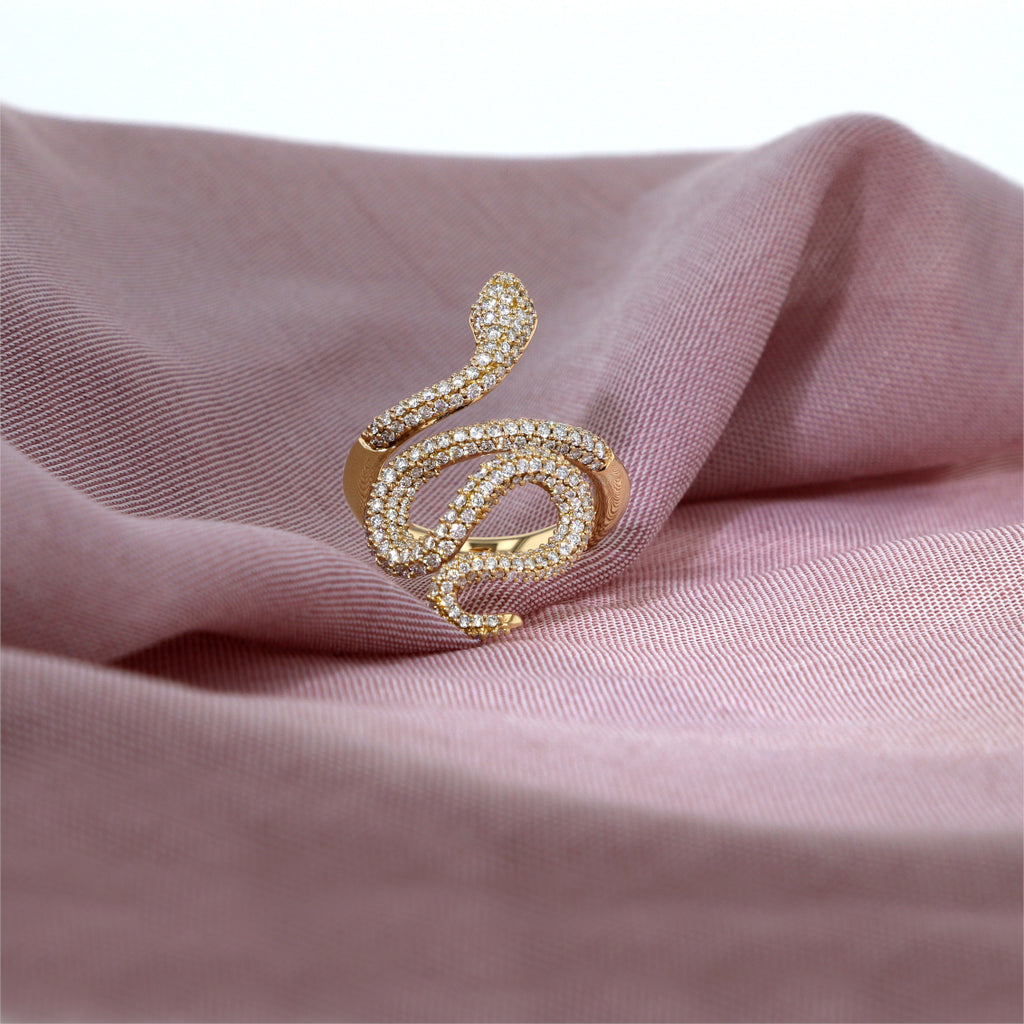 Medium Snakes Pavé 18K Gold Ring w. Diamonds