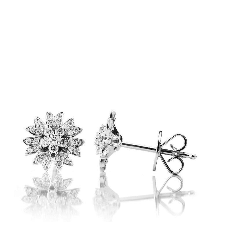 Flower Medium 18K Gold, Rosegold or Whitegold Studs w. Diamonds
