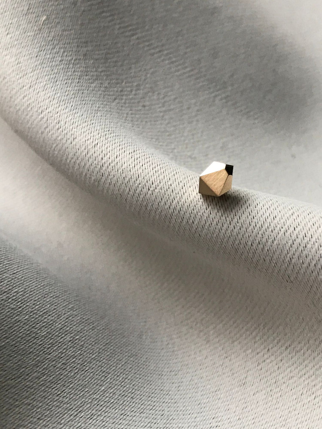 PIXEL Diamond cut 14K Gold Stud