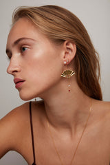 Hanging Fan Gold Plated Earrings w. Pearl & Coral
