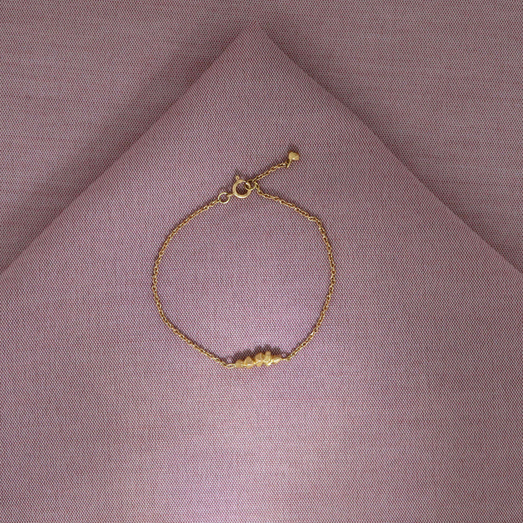 Delicate Nugget Bracelet Gold