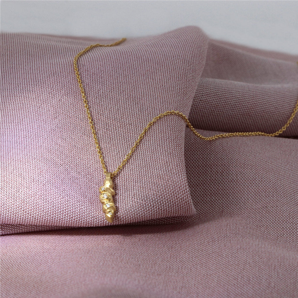 Delicate Nugget Diamond Pendant Gold
