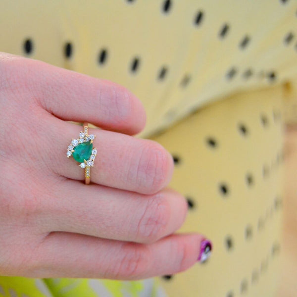 Peya Marakata 18K Guld Ring m. Diamanter & Smaragd