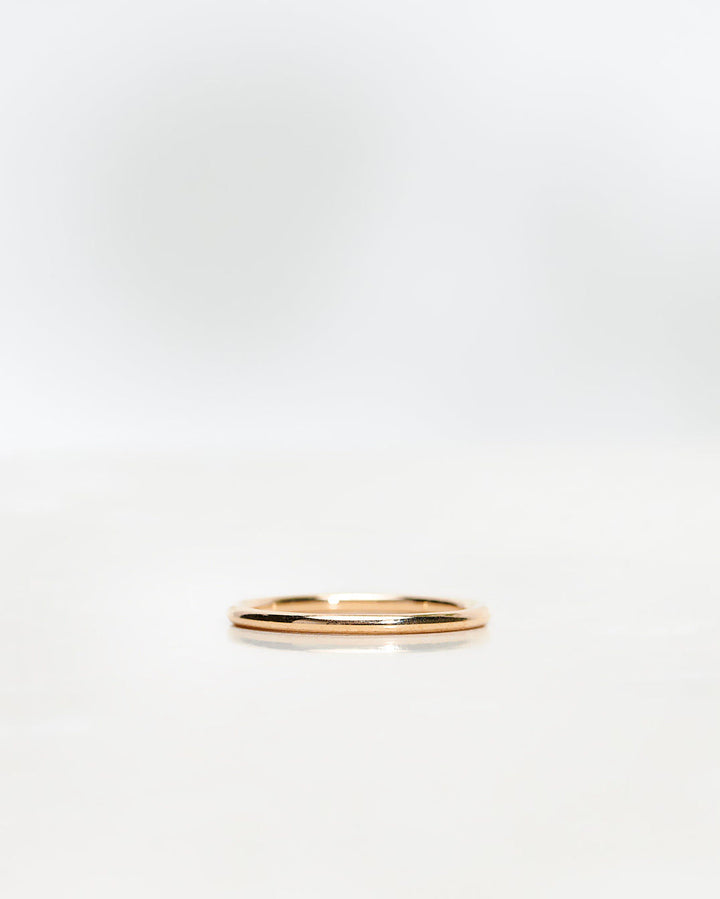 Round Goldie 1.5 mm 18K Gold, Whitegold or Rosegold Ring