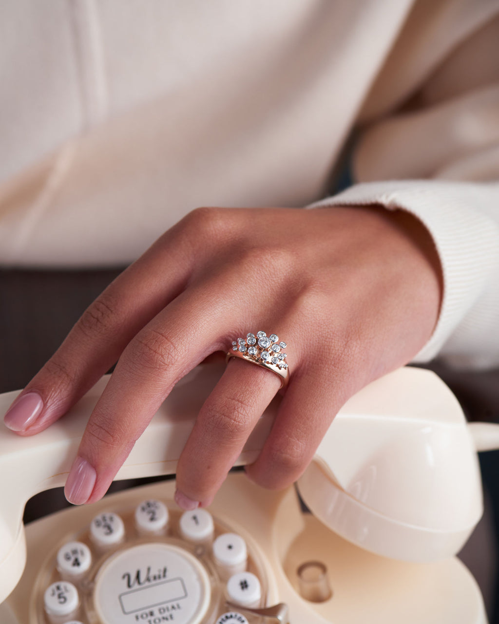 Queen Wave   18K Rosegold Ring w. Diamonds