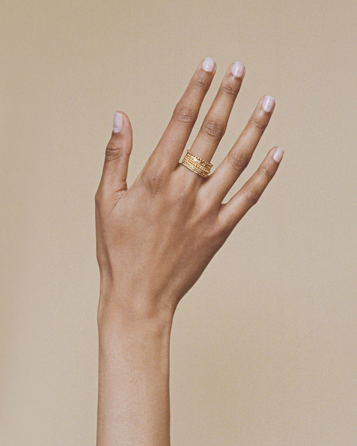 Set of four stacked 'Chapters'  18K Gold Ring