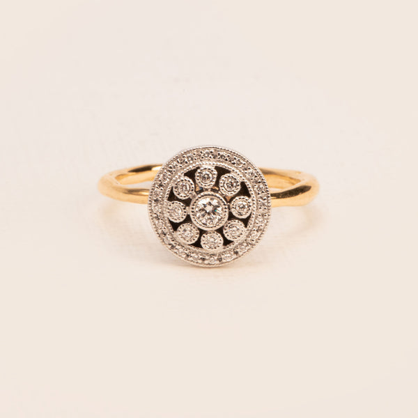 Rosas 18K Gold Ring w. Diamond