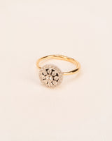 Rosas 18K Gold Ring w. Diamond