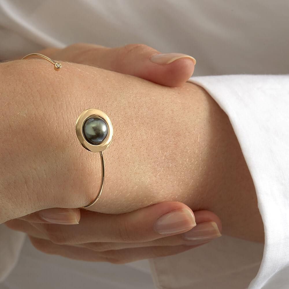 Cosmo Orion 18K Gold Armreifen w. Pearl & Diamond