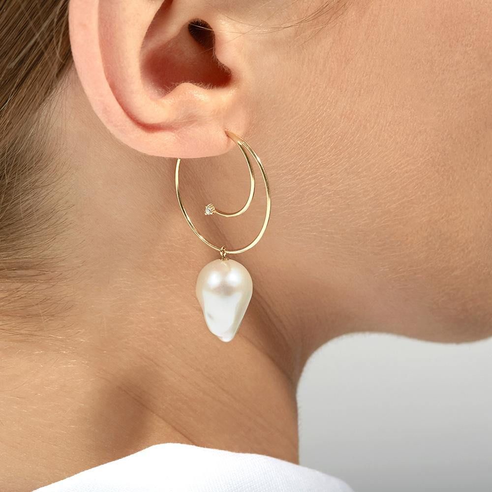 Cosmo Vortex 18K Gold Hoops w. Pearl & Diamond
