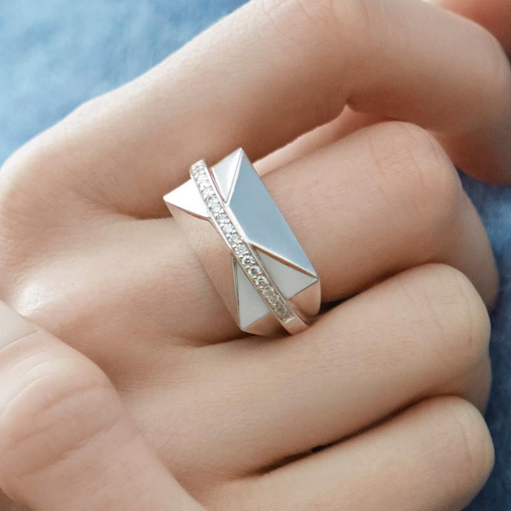 ICON Shard Silver Ring w. Diamond