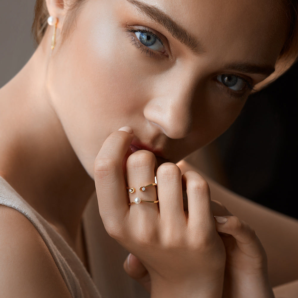 PREMIERE Paola 18K Gold Ring w. Spinel & Pearl