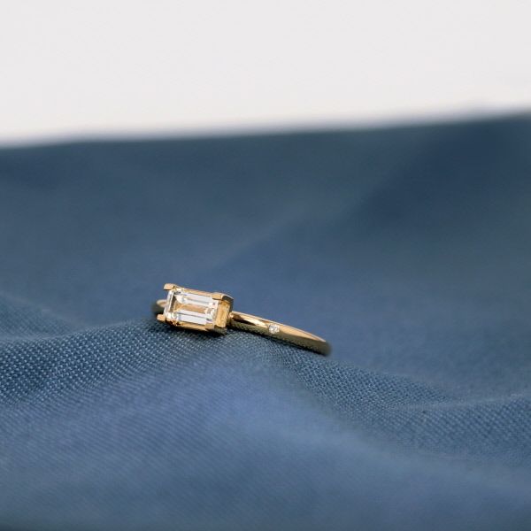 Nord 18K Gold Ring w. White Topaz