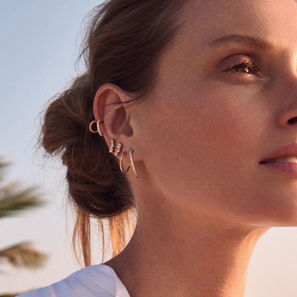 Ellera Due Piccolo Gold Plated Hoops w. White Zirconias