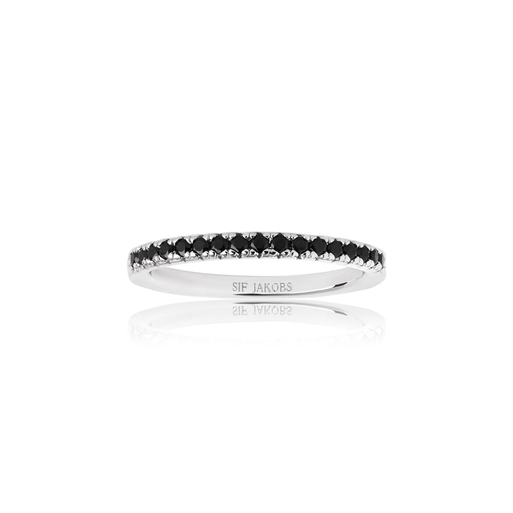 Ellera Silver Ring w. Black Zirconias