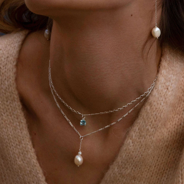 Blue Silver Pendant w. Topaz