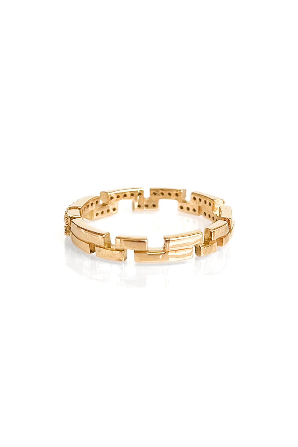 Small Brick 18K Gold Ring w. Diamonds