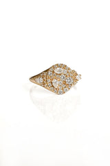 Sugar Signet 18K Gold Ring w. Diamonds